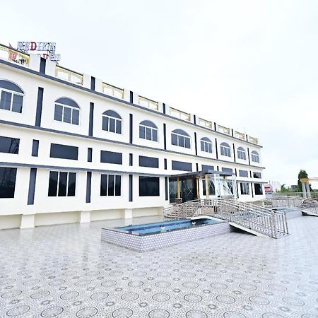 Hotel Vedika Garden Āmbavna Exterior foto